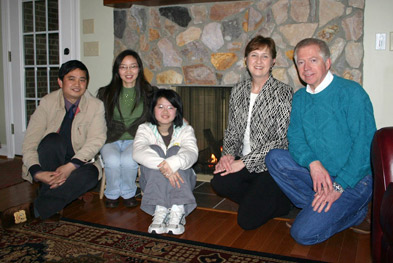 Shuya Che and family with Mr & Mrs. Garett