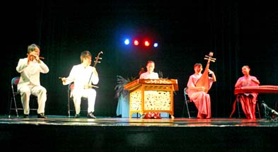 Chinese Musicians Wow Audience