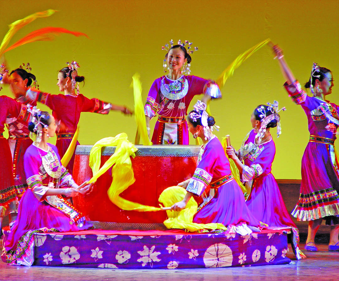 CCCC hosts Chinese ethnic troupe dance performance