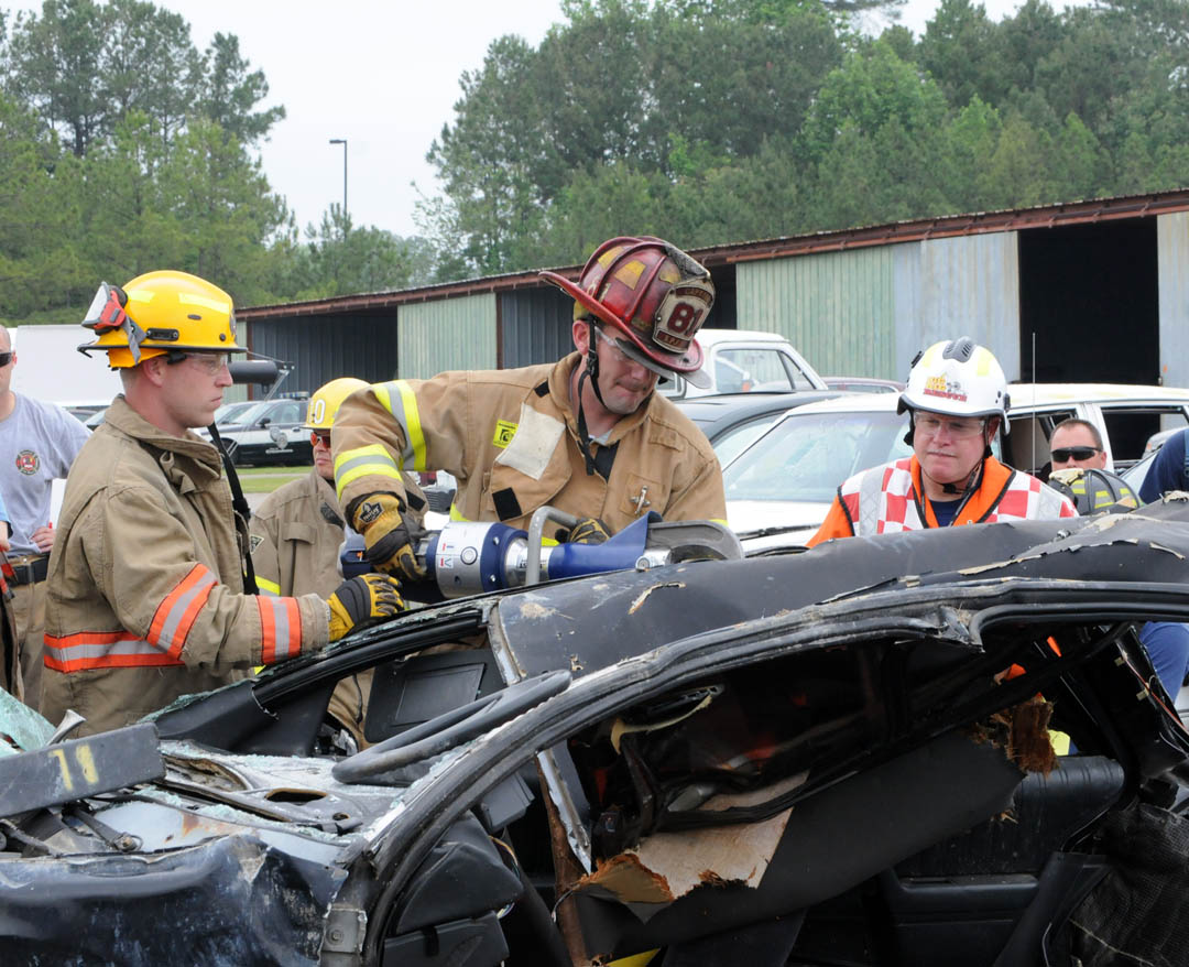 Firefighters gain extrication skills at ESTC training
