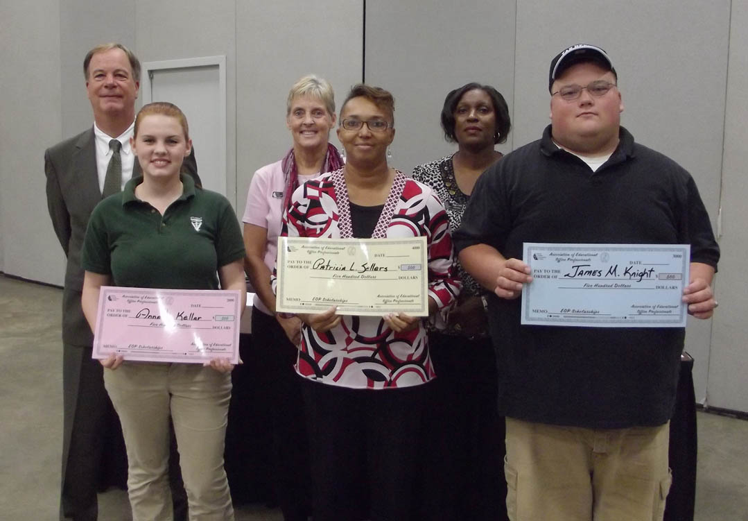 Read the full story, CCCC’s AEOP awards scholarships 