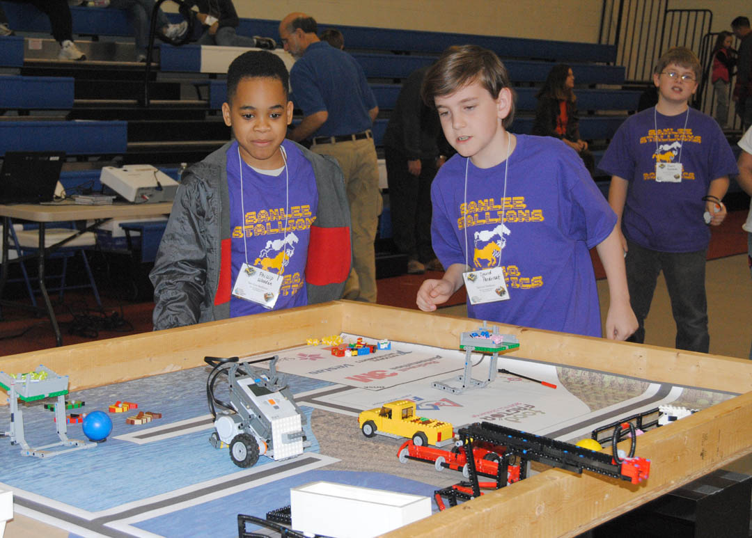 Fun and learning at CCCC Robotics Competition