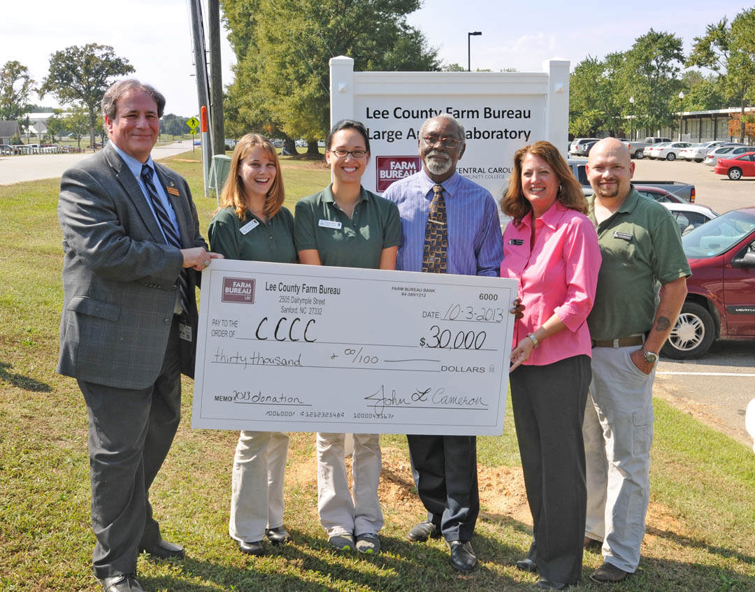 Farm Bureau gives $30,000 to CCCC Vet Med Tech program 
