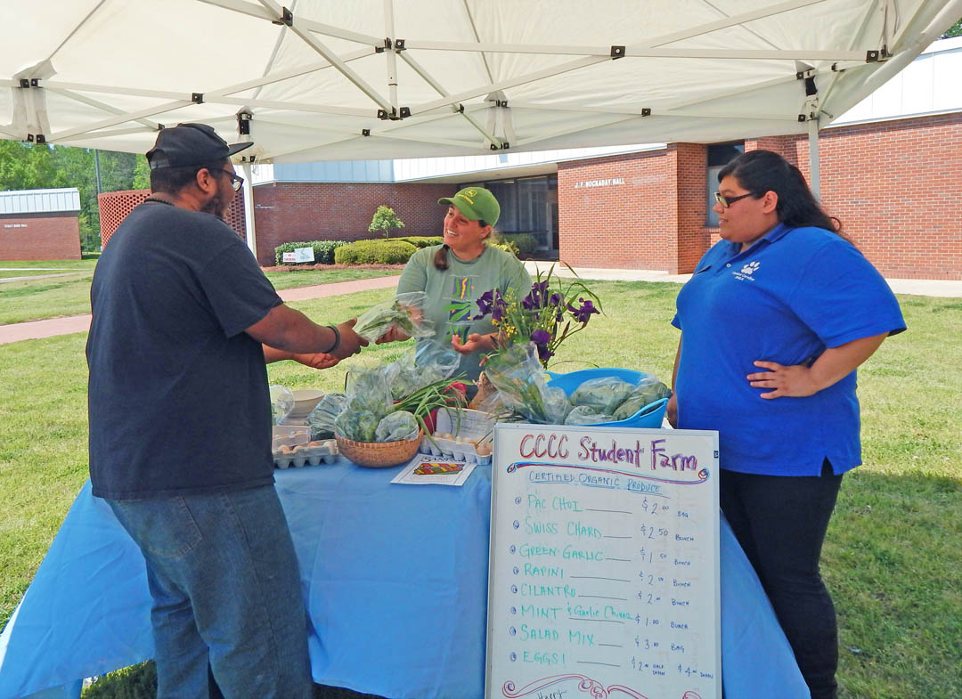 CCCC Lee Campus hosts Earth Day mini-Farmers Market