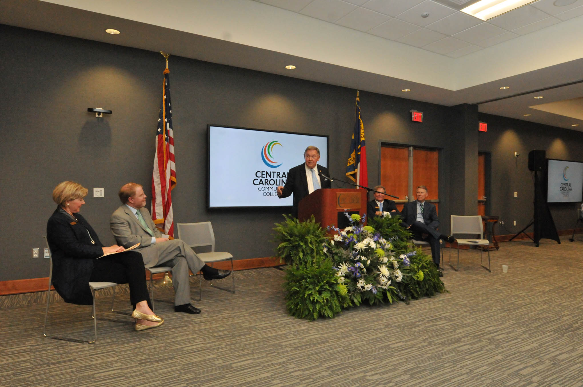 CCCC holds grand celebration for two new facilities