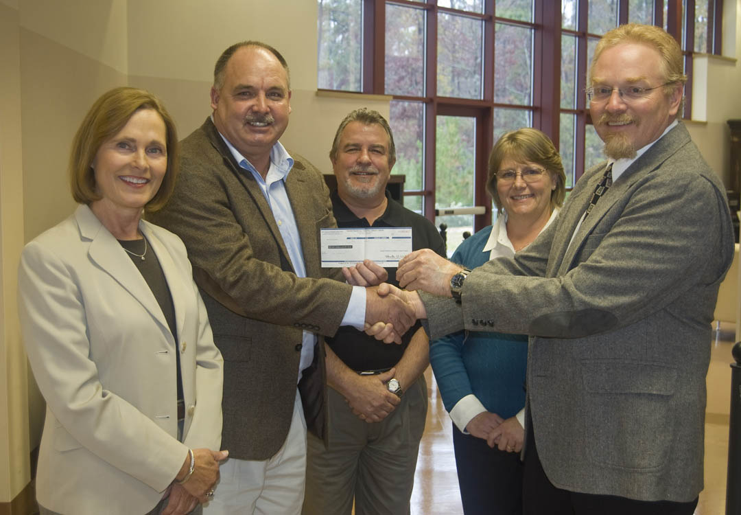 Read the full story, Telephone Pioneers endow CCCC Telecommunications scholarships 