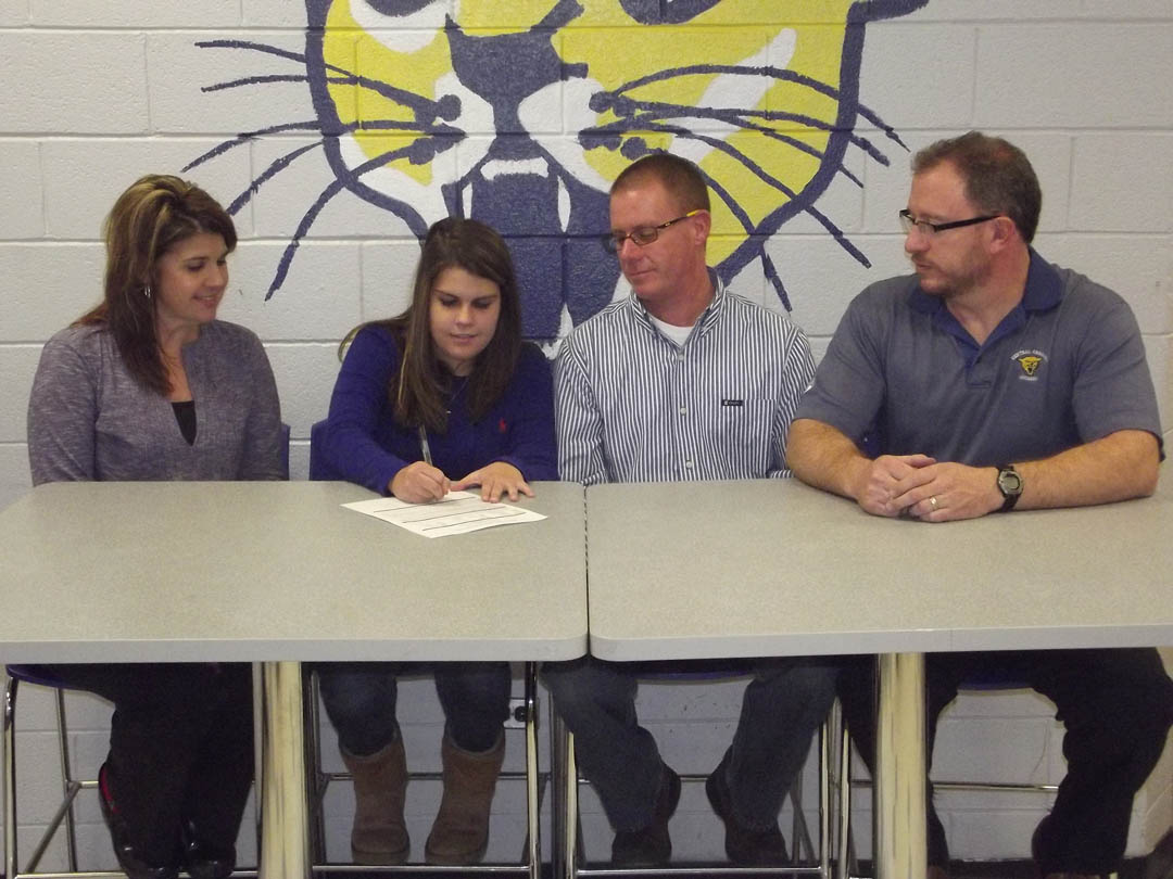 CCCC Cougar Volleyball Signs Lee County Senior