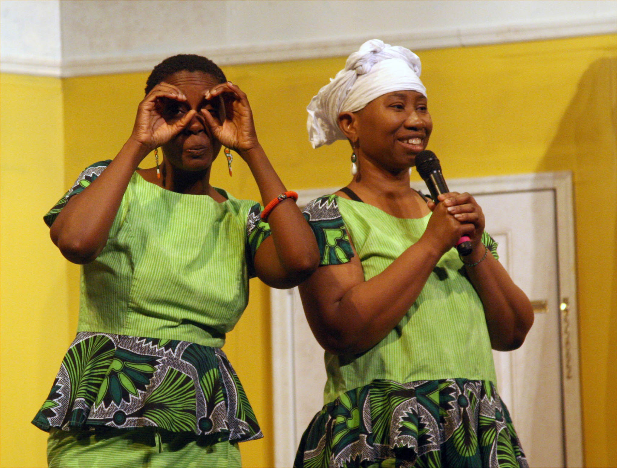 CCCC students see cultural series performance
